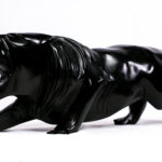 Lion en ébène noir (grand modèle)