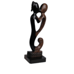 L’étreinte du bureau (Le couple en cœur) – Image 3